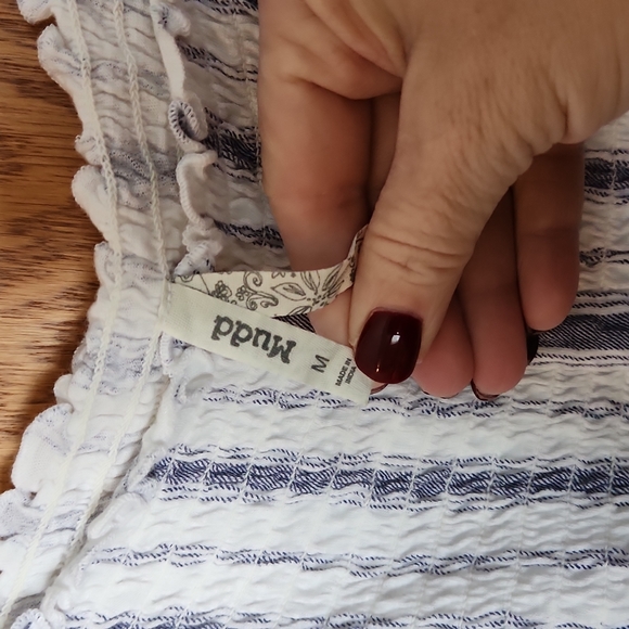 Mudd cropped top,  size medium,  white with blue stripes. - Picture 4 of 6
